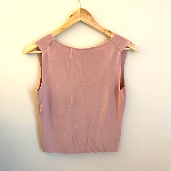 Pink sweater vest - Picture 2 of 4